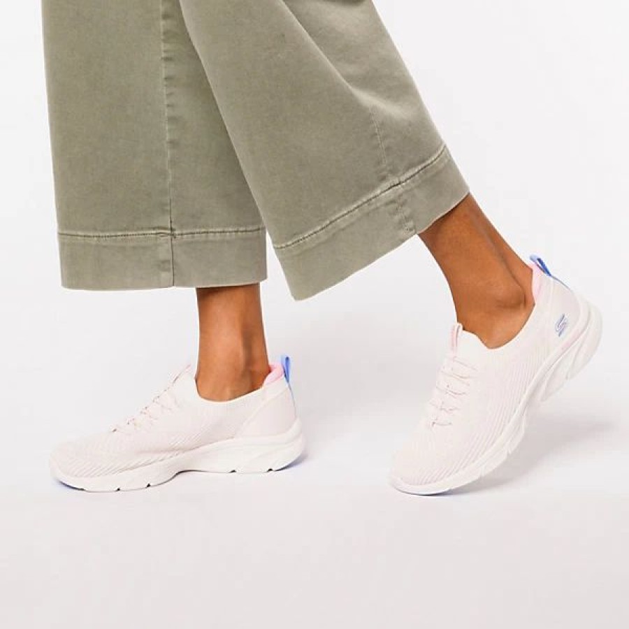 Sneakers * | Skechers D'Lux Comfort Bonus Prize Slip-On-Sneaker